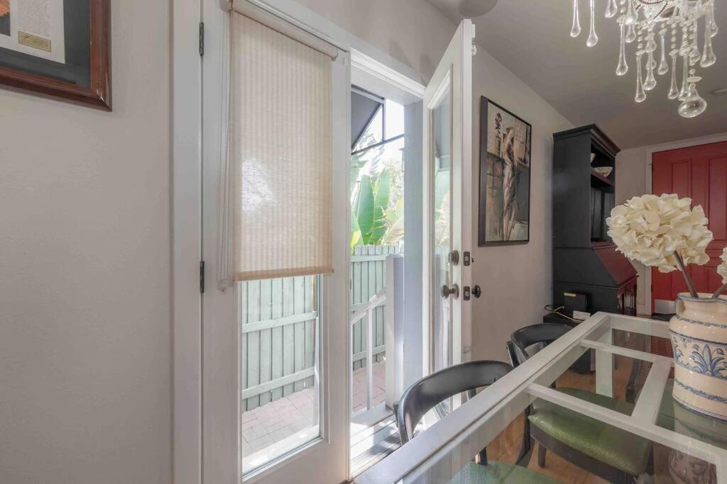 Holiday home Nawlins Vibe With Rooftop Verandah Near Riverwalk And Downtown *
