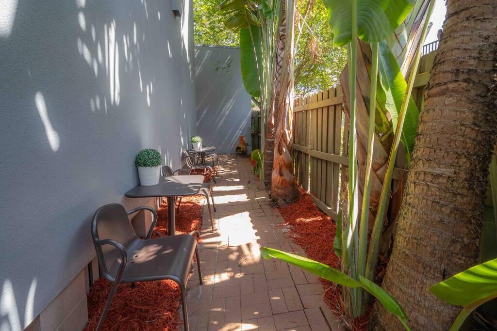 Nawlins Vibe With Rooftop Verandah Near Riverwalk And Downtown Holiday home *