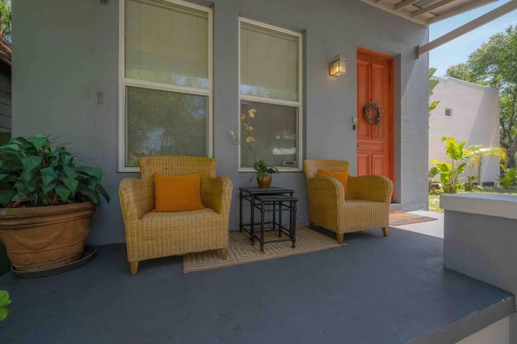 Nawlins Vibe With Rooftop Verandah Near Riverwalk And Downtown Holiday home