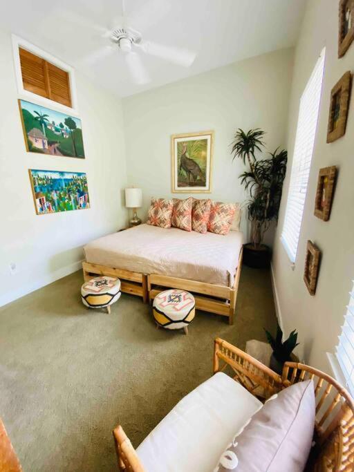 Holiday home Nawlins Vibe With Rooftop Verandah Near Riverwalk And Downtown