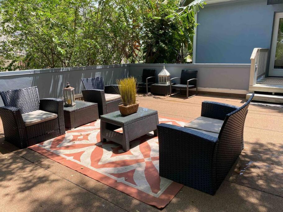 Nawlins Vibe With Rooftop Verandah Near Riverwalk And Downtown Holiday home Tampa