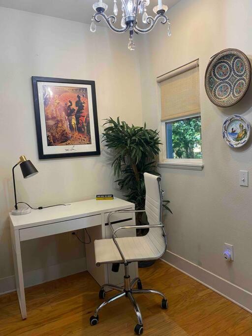 Holiday home Nawlins Vibe With Rooftop Verandah Near Riverwalk And Downtown *